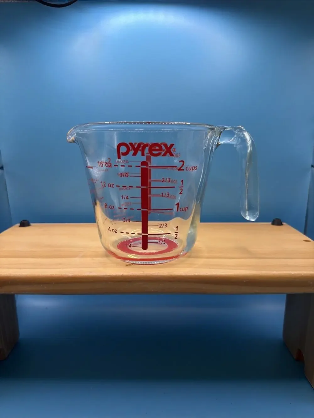 Vintage Pyrex Measuring 2 Cup 16 oz Red Letters & Hook Handle W/ Red Grip Ring